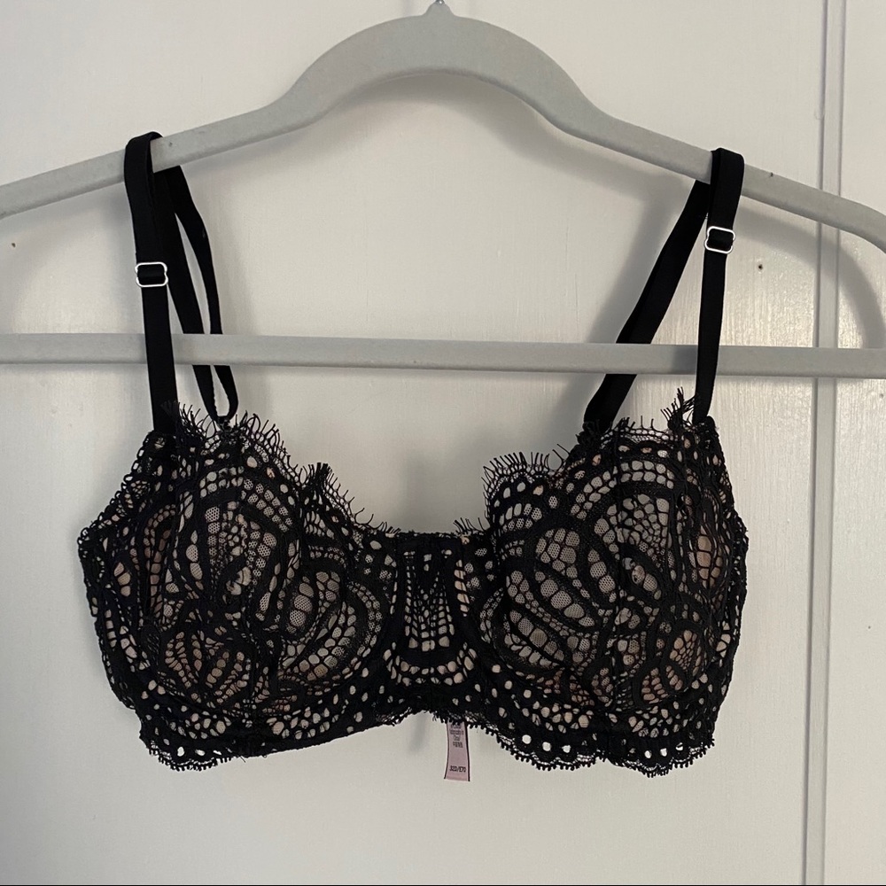 Victoria’s Secret Dream Angels Unlined Lace Bra